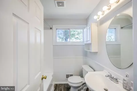 2 Appian Way, Pasadena, MD 21122 photo 17