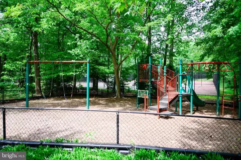 View/Area - 136 Spring Place Way, Annapolis, MD 21401 photo 2 of 2