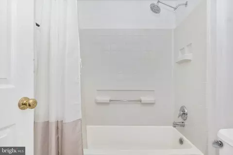 Bath - 641 Howards Loop, Annapolis, MD 21401 photo 4 of 4