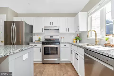 Kitchen - 641 Howards Loop, Annapolis, MD 21401 photo 3 of 4