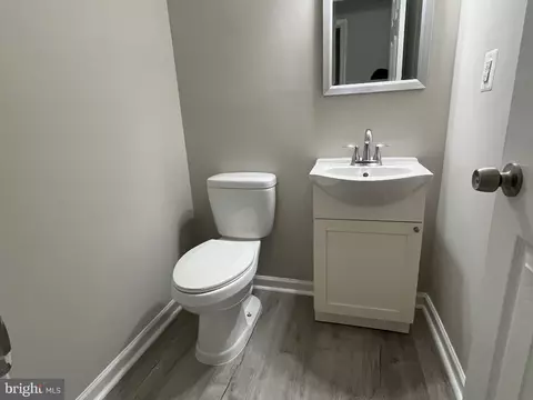 Bath - 1876 Eagle Ct, Severn, MD 21144 photo 2 of 3