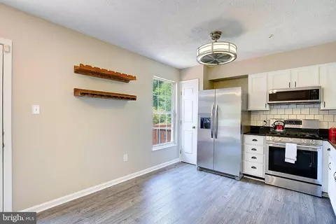 8536 Pine Meadows Dr, Odenton, MD 21113 photo 10
