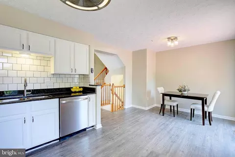 8536 Pine Meadows Dr, Odenton, MD 21113 photo 13