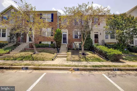 8536 Pine Meadows Dr, Odenton, MD 21113