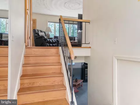 Entry Way - 823 Lucky Rd, Severn, MD 21144 photo 2 of 3