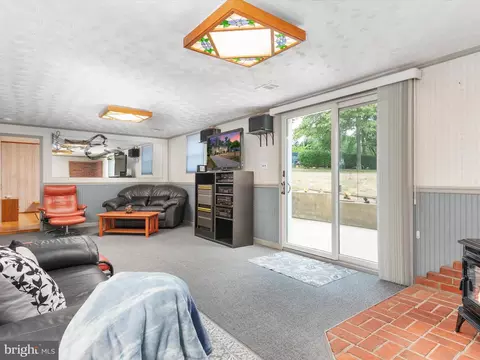 Living - 823 Lucky Rd, Severn, MD 21144 photo 5 of 5