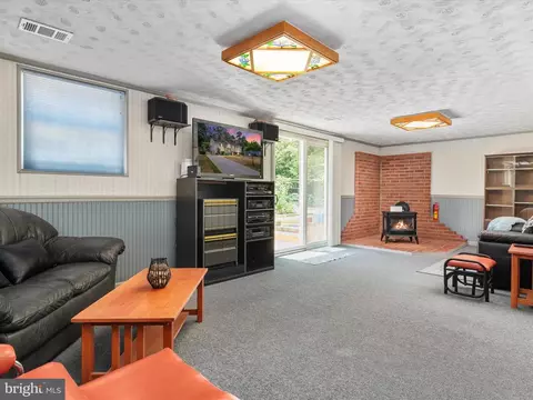 Living - 823 Lucky Rd, Severn, MD 21144 photo 2 of 5