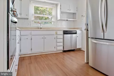 495 Rita Dr, Odenton, MD 21113 photo 9