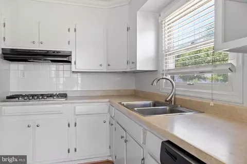 495 Rita Dr, Odenton, MD 21113 photo 8