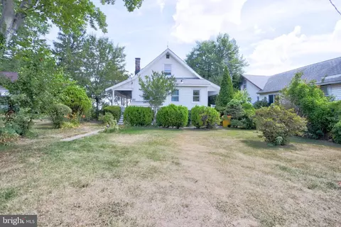 Exterior - 8589 Bay Rd, Pasadena, MD 21122 photo 11 of 22