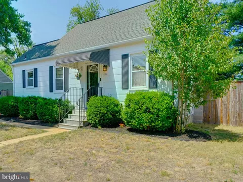 306 7th Ave NE, Glen Burnie, MD 21060