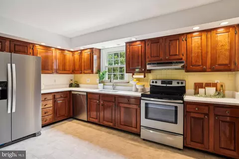 919 Juliet Ln, Arnold, MD 21012 photo 4