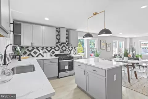 7978 Catherine Ave, Pasadena, MD 21122 photo 13