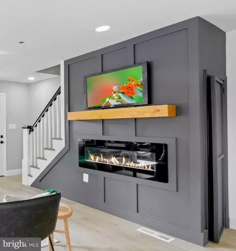 7978 Catherine Ave, Pasadena, MD 21122 photo 5