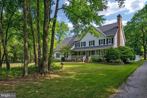 Exterior - 8348 Seamore St, Pasadena, MD 21122 photo 6 of 22