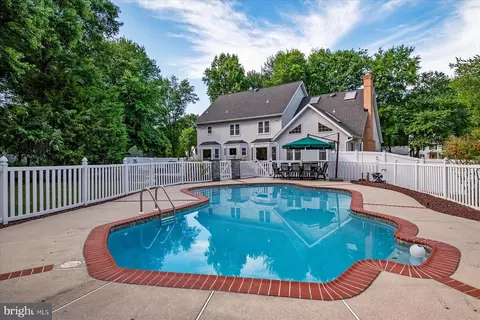 Exterior - 8348 Seamore St, Pasadena, MD 21122 photo 16 of 22