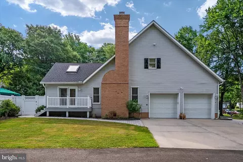 Exterior - 8348 Seamore St, Pasadena, MD 21122 photo 10 of 22