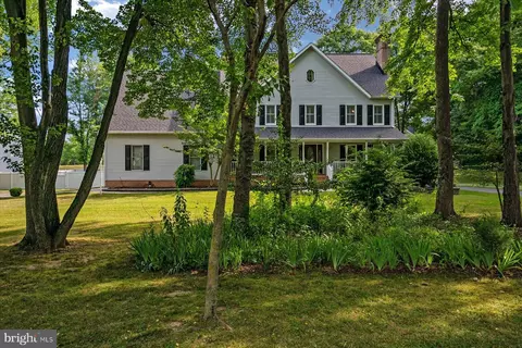 Exterior - 8348 Seamore St, Pasadena, MD 21122 photo 5 of 22