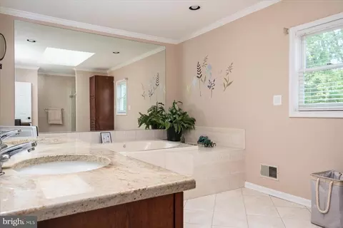 Bath - 8348 Seamore St, Pasadena, MD 21122 photo 2 of 4