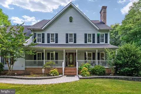 Exterior - 8348 Seamore St, Pasadena, MD 21122 photo 7 of 22