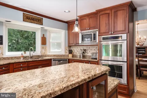 Kitchen - 8348 Seamore St, Pasadena, MD 21122 photo 2 of 5
