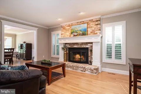 Living - 8348 Seamore St, Pasadena, MD 21122 photo 1 of 5