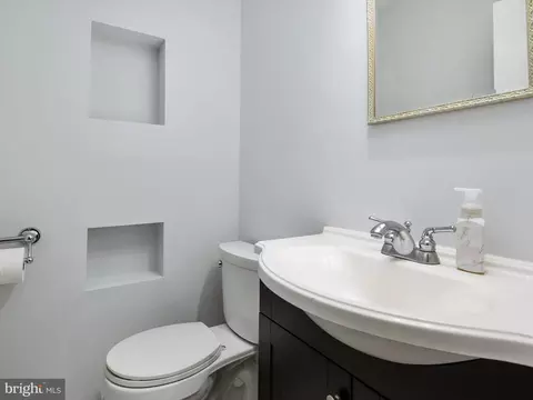 407 Beach Dr, Annapolis, MD 21403 photo 25