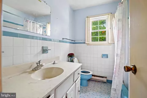 Bath - 5920 Sneed Dr, Deale, MD 20751 photo 2 of 3