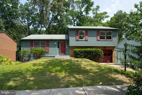7944 Myers Dr, Glen Burnie, MD 21061