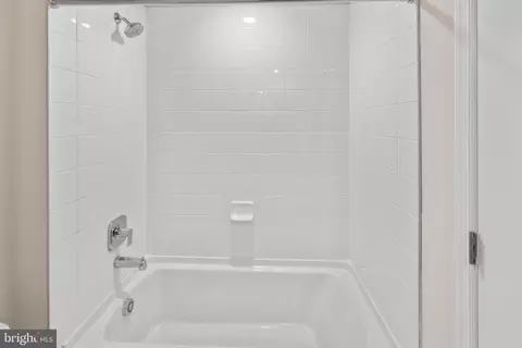 Bath - 834 Hillside Ave, Edgewater, MD 21037 photo 1 of 1