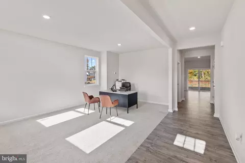 Entry Way - 834 Hillside Ave, Edgewater, MD 21037 photo 1 of 7