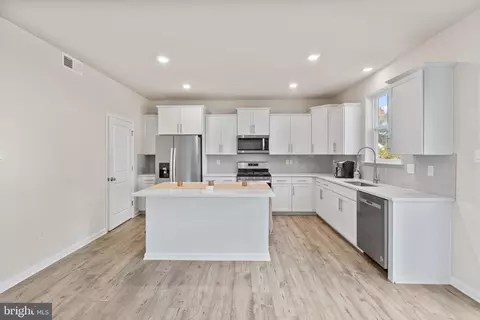 Other - 834 Hillside Ave, Edgewater, MD 21037 photo 3 of 19