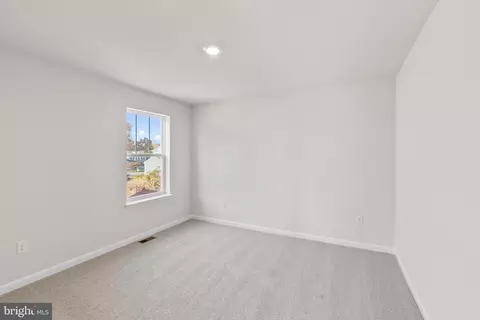 Bedroom - 834 Hillside Ave, Edgewater, MD 21037 photo 1 of 5