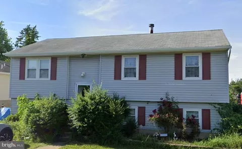 102 Bon Air Ave, Brooklyn, MD 21225