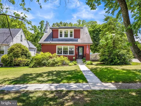 209 Hawthorne Rd, Linthicum Heights, MD 21090