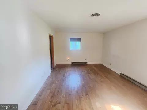 Living - 3612 S South River Terrace Ter, Edgewater, MD 21037 photo 6 of 6