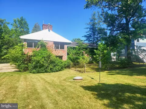 Exterior - 3612 S South River Terrace Ter, Edgewater, MD 21037 photo 3 of 3