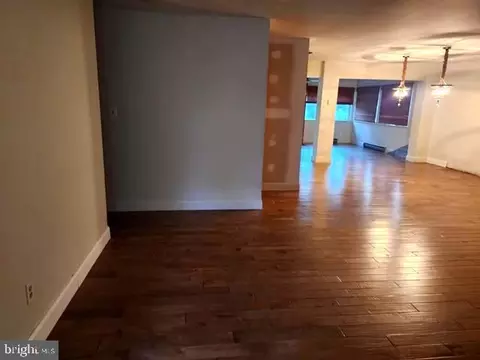 Living - 3612 S South River Terrace Ter, Edgewater, MD 21037 photo 1 of 6