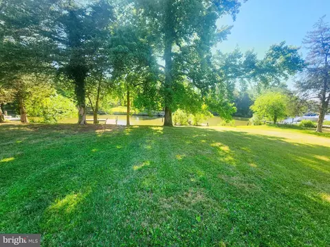 Exterior - 3612 S South River Terrace Ter, Edgewater, MD 21037 photo 2 of 3