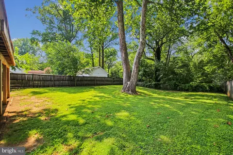 227 Dewey Dr, Annapolis, MD 21401 photo 4