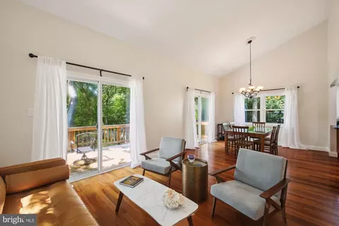 227 Dewey Dr, Annapolis, MD 21401 photo 5