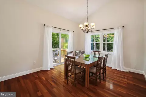 227 Dewey Dr, Annapolis, MD 21401 photo 10