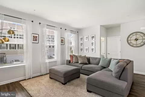 Entry Way - 2912 Davis Ridge Ct, Hanover, MD 21076 photo 5 of 10