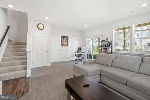 Entry Way - 2912 Davis Ridge Ct, Hanover, MD 21076 photo 10 of 10