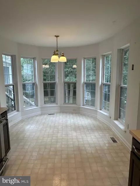 1847 Cedar Dr, Severn, MD 21144 photo 7