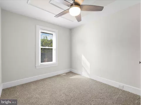 8428 Arbutus Rd, Pasadena, MD 21122 photo 13