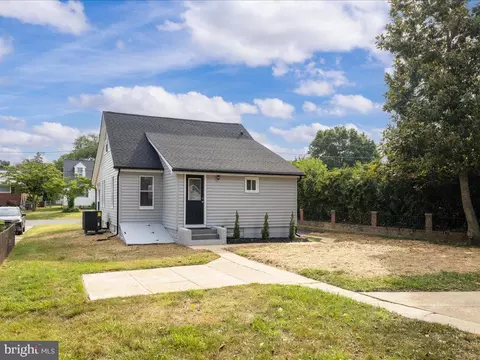 8428 Arbutus Rd, Pasadena, MD 21122 photo 37