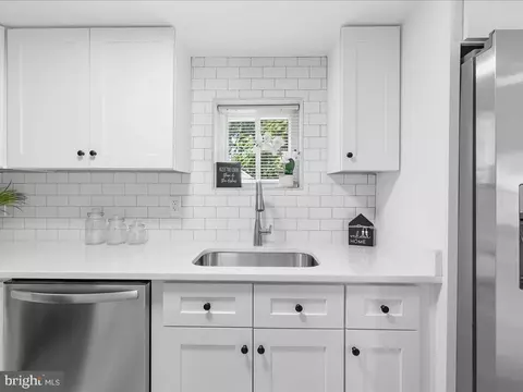 8428 Arbutus Rd, Pasadena, MD 21122 photo 17