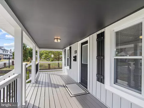 8428 Arbutus Rd, Pasadena, MD 21122 photo 4