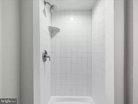 8428 Arbutus Rd, Pasadena, MD 21122 photo 25